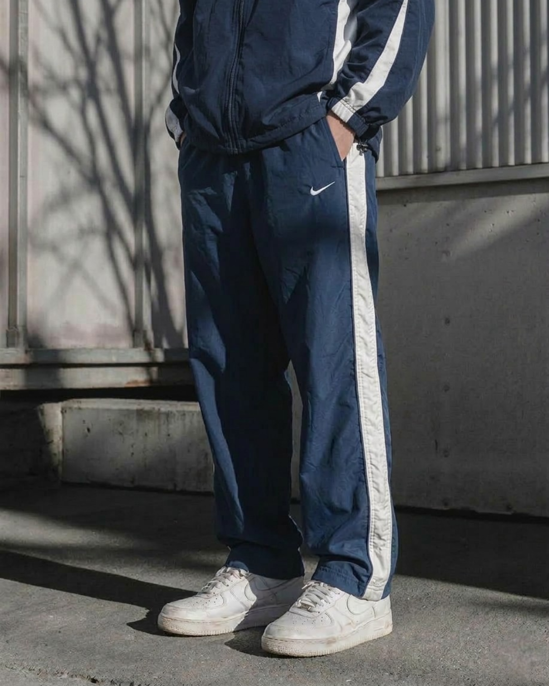 TRACKPANTS & JOGGERS